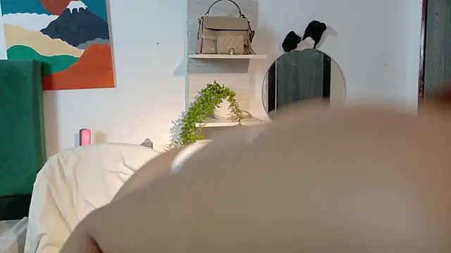 Snapshot of zarahCute chatting on October 15, 3:23 pm zarahCute online show from October 15, 3:23 pm