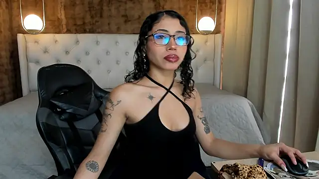 Snapshot of nanii_velvett chatting on March 21, 1:45 pm nanii velvett online show from March 21, 1:45 pm