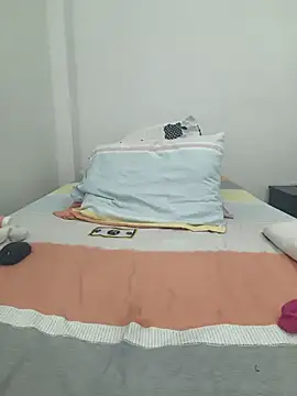 TattyHarrisquirtt online show from May 13, 1:52 pm