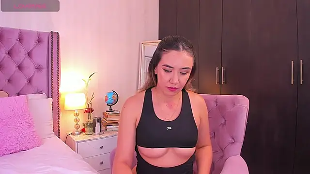 Snapshot of natashaleightt chatting on February 26, 9:37 pm natashaleightt online show from February 26, 9:37 pm