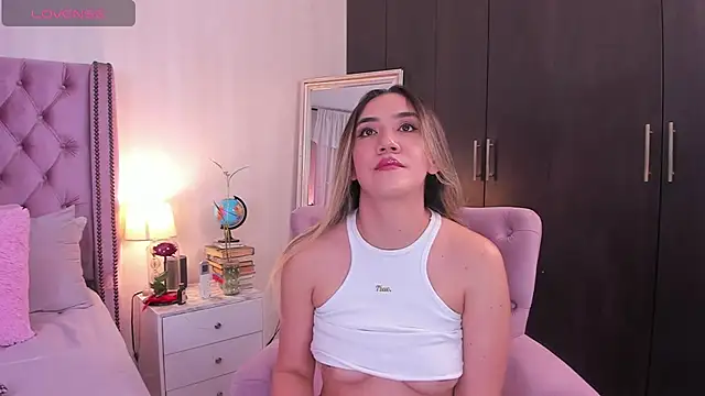 Snapshot of natashaleightt chatting on March 15, 9:16 pm natashaleightt online show from March 15, 9:16 pm