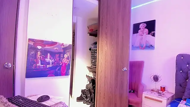 ScarletThompsonx online show from September 20, 10:44 pm