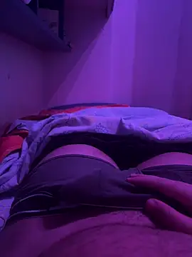 giuseppe18yo online show from October 20, 12:00 am