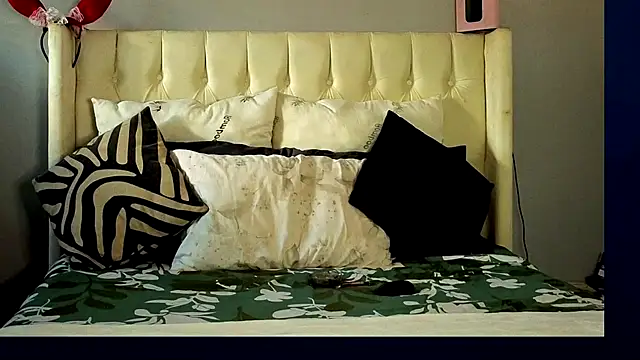 ebonylover1 online show from March 3, 7:47 am