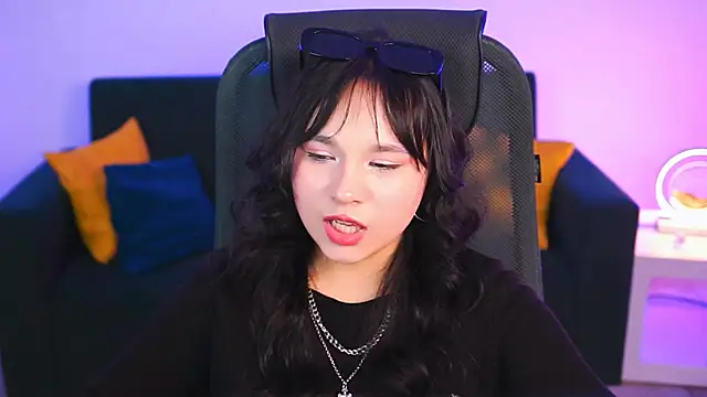 HanaWise online show from February 25, 2:33 pm