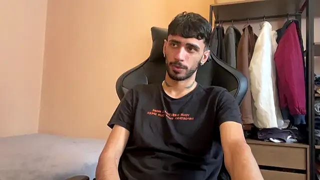 Snapshot of iendriw chatting on November 10, 10:58 am iendriw online show from November 10, 10:58 am