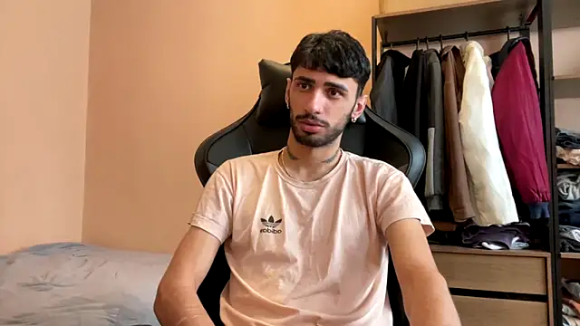 Snapshot of iendriw chatting on November 30, 11:36 am iendriw online show from November 30, 11:36 am