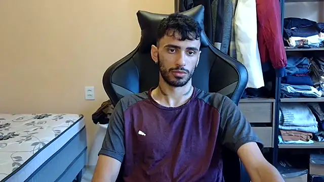 Snapshot of iendriw chatting on February 10, 9:08 pm iendriw online show from February 10, 9:08 pm