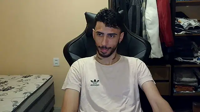 Snapshot of iendriw chatting on February 17, 5:59 am iendriw online show from February 17, 5:59 am