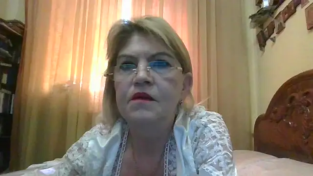 Snapshot of Heidi-Helga chatting on March 3, 5:53 am Heidi-Helga online show from March 3, 5:53 am