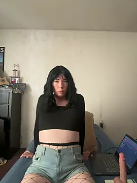 Snapshot of 69lunafemboy69 chatting on February 23, 7:38 pm 69lunafemboy69 online show from February 23, 7:38 pm