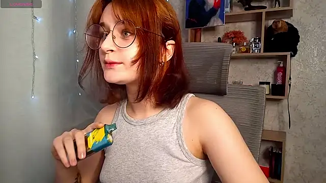 Snapshot of Sonya_mikki chatting on February 27, 11:04 pm Sonya mikki online show from February 27, 11:04 pm