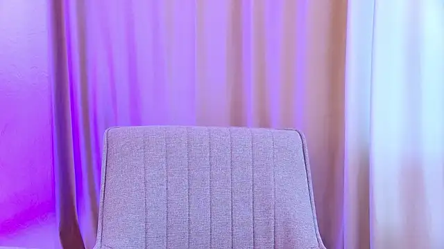 Snapshot of Amber_Rogers chatting on March 29, 5:40 am Amber Rogers online show from March 29, 5:40 am