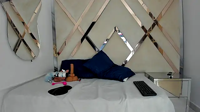 Snapshot of cataleyaxht chatting on October 21, 1:01 pm cataleyaxht online show from October 21, 1:01 pm