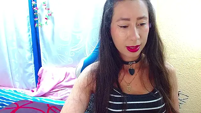 Snapshot of Gia_leinn chatting on October 12, 7:57 pm Gia leinn online show from October 12, 7:57 pm