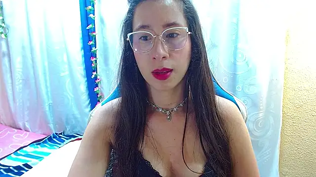Gia leinn online show from January 18, 3:38 pm