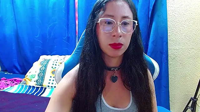 Gia leinn online show from May 16, 7:56 pm