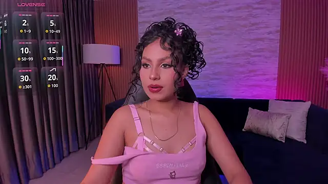 Snapshot of hannah_thomson_ chatting on October 24, 3:14 am hannah thomson  online show from October 24, 3:14 am