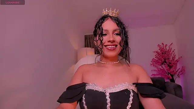 Snapshot of hannah_thomson_ chatting on November 1, 3:52 am hannah thomson  online show from November 1, 3:52 am