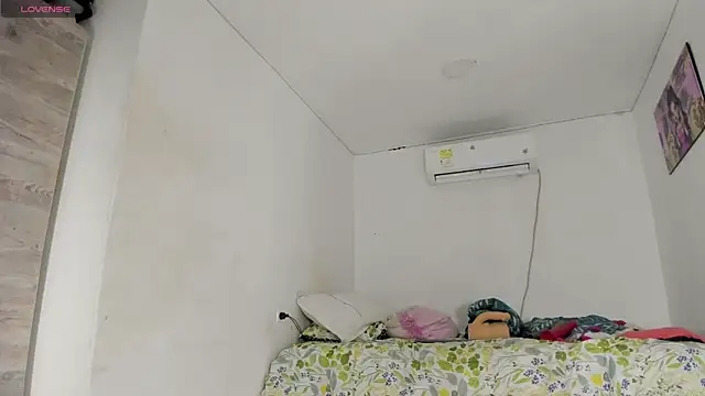 Snapshot of flor_herrera01 chatting on September 19, 5:09 am flor herrera01 online show from September 19, 5:09 am