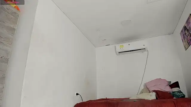 Snapshot of flor_herrera01 chatting on October 16, 3:29 am flor herrera01 online show from October 16, 3:29 am