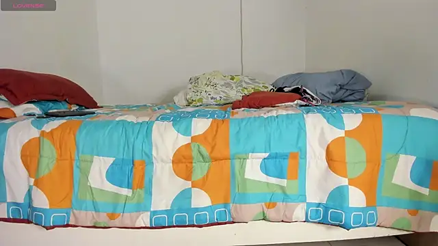 flor herrera01 online show from November 28, 6:05 am