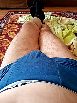 Snapshot of Vali1969 chatting on October 31, 11:55 am Vali1969 online show from October 31, 11:55 am