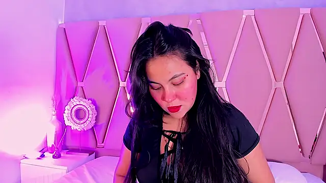 Emily Black1 online show from February 6, 12:04 am