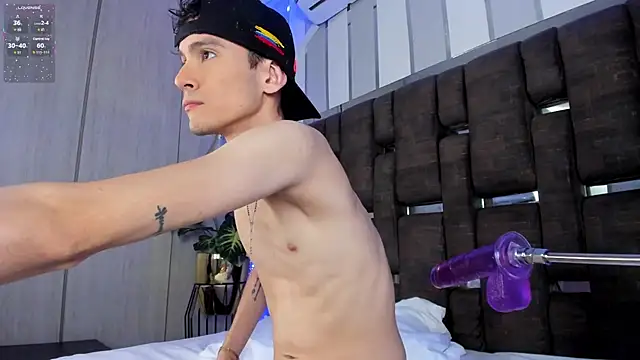 Snapshot of ValentinoMoreti chatting on September 26, 2:21 pm ValentinoMoreti online show from September 26, 2:21 pm