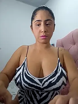 Snapshot of Lilith_30 chatting on December 2, 9:43 pm Lilith 30 online show from December 2, 9:43 pm