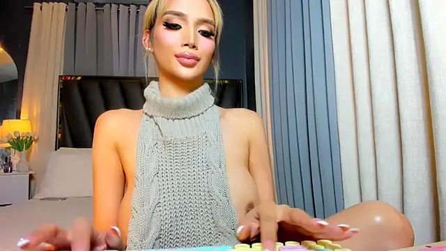 KylieSonique online show from May 1, 2:16 am