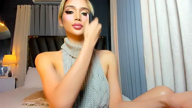 KylieSonique online show from May 3, 2:06 am