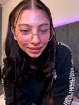 Snapshot of Dirty-Bunnyyy chatting on September 17, 6:26 am Dirty-Bunnyyy online show from September 17, 6:26 am