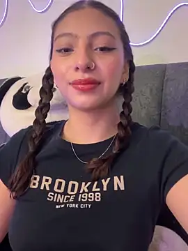 Dirty-Bunnyyy online show from May 17, 5:27 am