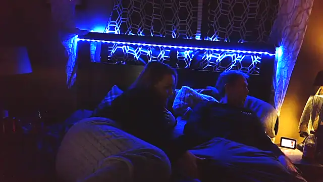 Snapshot of RubyRose33 chatting on February 7, 7:45 am RubyRose33 online show from February 7, 7:45 am