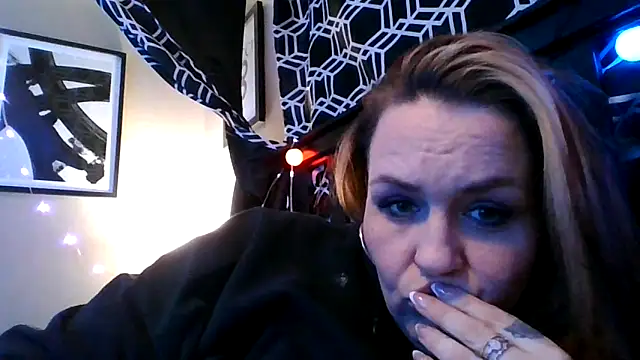 RubyRose33 online show from March 19, 6:17 am