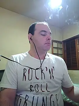 Jovissoares7ye online show from May 15, 2:29 am