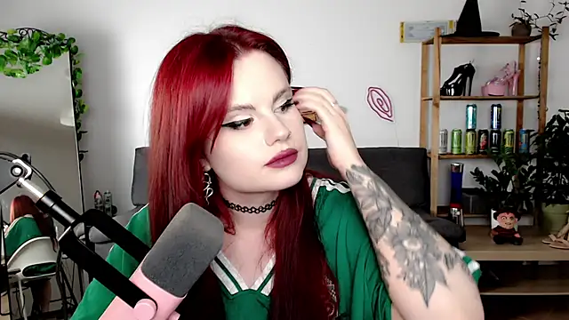 Snapshot of Della_Ideal chatting on September 22, 4:31 pm Della Ideal online show from September 22, 4:31 pm