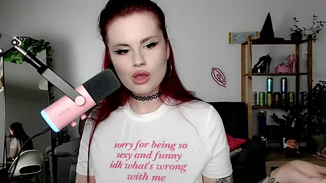 Snapshot of Della_Ideal chatting on September 23, 5:38 pm Della Ideal online show from September 23, 5:38 pm