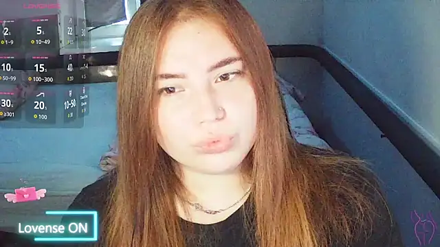 Snapshot of hot_sun chatting on October 6, 3:37 am hot sun online show from October 6, 3:37 am