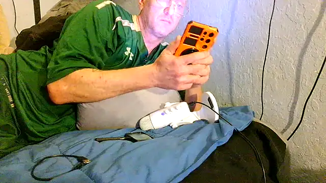 Snapshot of PornStro921 chatting on March 13, 4:30 am PornStro921 online show from March 13, 4:30 am