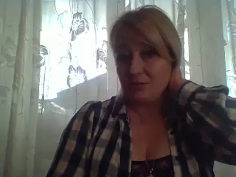 Snapshot of ArielXLoveresss chatting on February 26, 11:30 am ArielXLoveresss online show from February 26, 11:30 am
