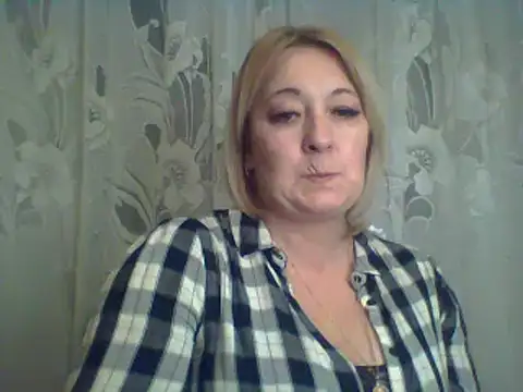 Snapshot of ArielXLoveresss chatting on February 26, 6:11 pm ArielXLoveresss online show from February 26, 6:11 pm