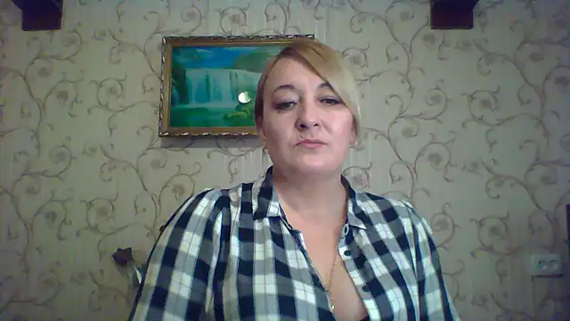 Snapshot of ArielXLoveresss chatting on March 11, 7:58 am ArielXLoveresss online show from March 11, 7:58 am