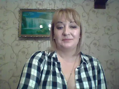 Snapshot of ArielXLoveresss chatting on March 16, 8:10 am ArielXLoveresss online show from March 16, 8:10 am