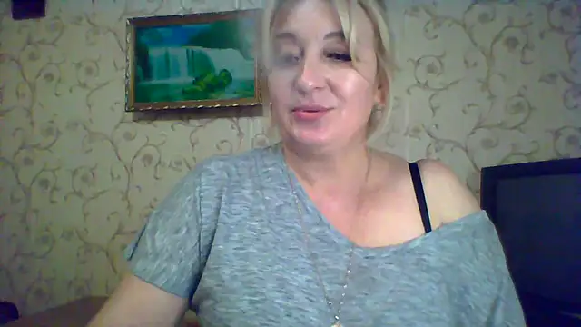 Snapshot of ArielXLoveresss chatting on September 11, 3:01 pm ArielXLoveresss online show from September 11, 3:01 pm