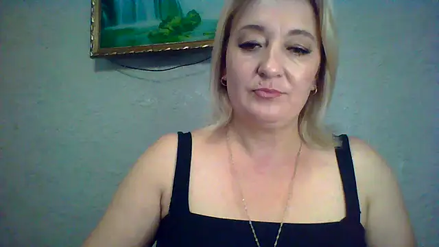 Snapshot of ArielXLoveresss chatting on September 24, 7:12 am ArielXLoveresss online show from September 24, 7:12 am