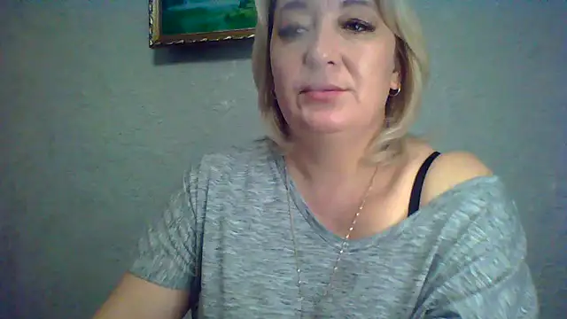 Snapshot of ArielXLoveresss chatting on October 4, 8:56 am ArielXLoveresss online show from October 4, 8:56 am