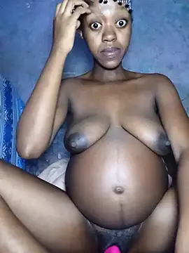 Snapshot of DaddysBigBelly chatting on March 2, 11:53 pm DaddysBigBelly online show from March 2, 11:53 pm