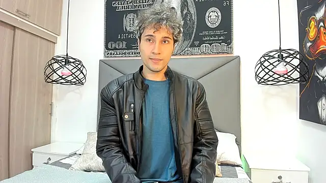 Snapshot of buddy_whitte chatting on October 31, 11:55 am buddy whitte online show from October 31, 11:55 am